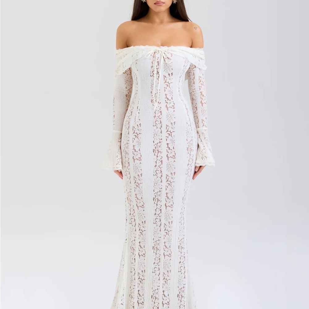 White Off-Shoulder Bell Sleeve Bridal Gown